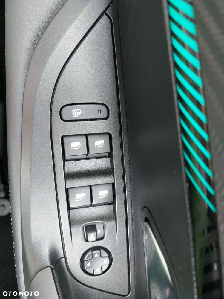 Peugeot 2008 - 29