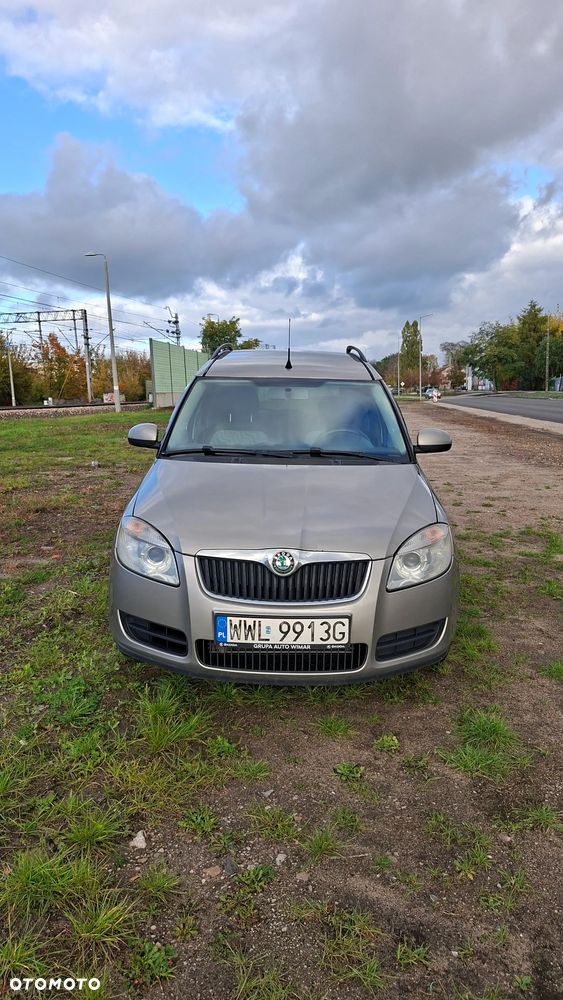 Skoda Roomster 2008 photo 2