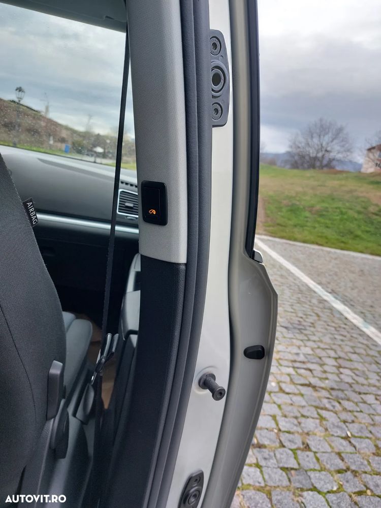 Volkswagen Sharan - 20