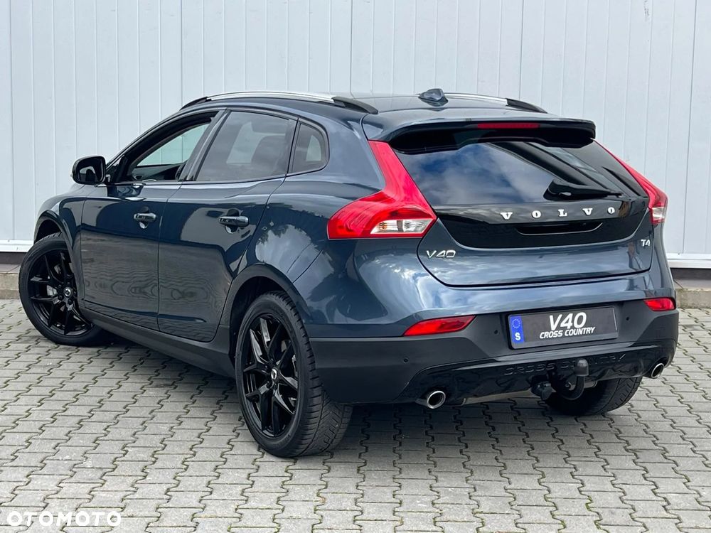 Volvo V40 Cross Country - 2
