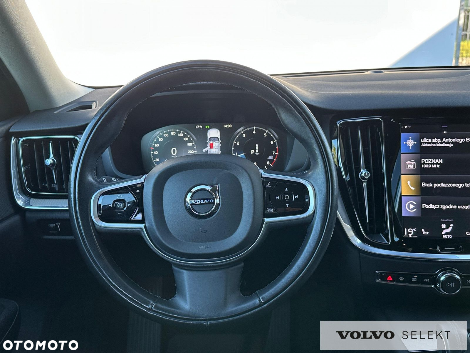 Volvo V60 Cross Country - 35