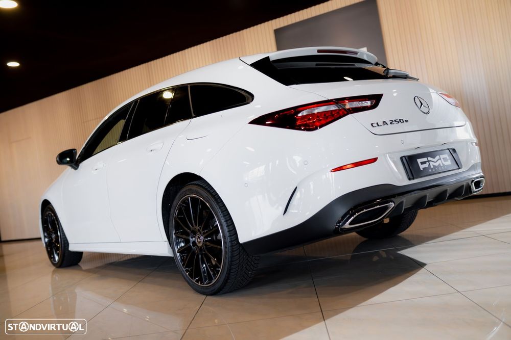 Mercedes-Benz CLA 250 e Shooting Brake AMG Line - 16