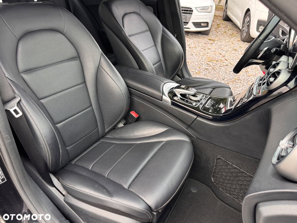 Mercedes-Benz Klasa C 200 7G-TRONIC AMG Line - 19