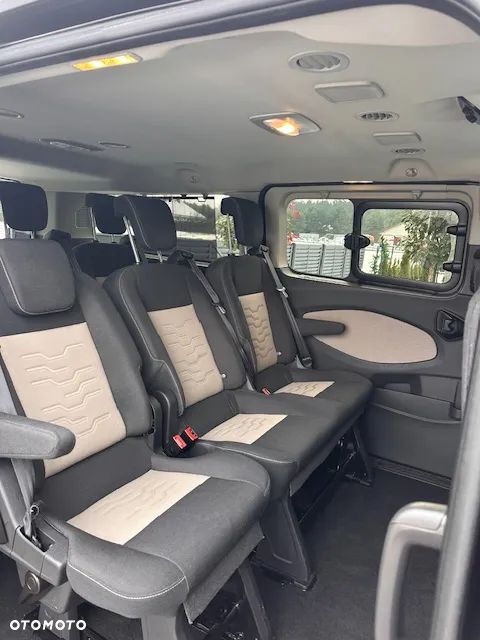 Ford Tourneo Custom - 18