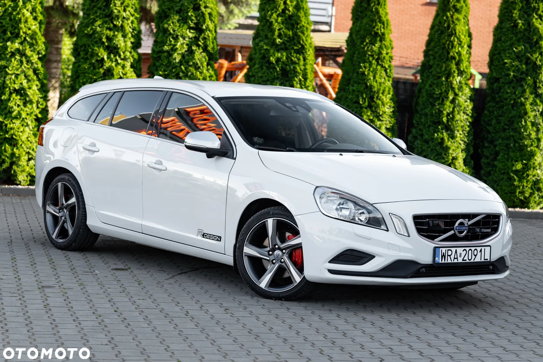 Volvo V60 D5 AWD R-Design - 2