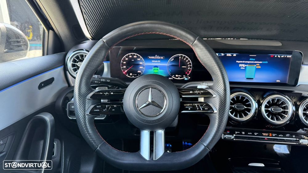 Mercedes-Benz A 250 e AMG Line - 25