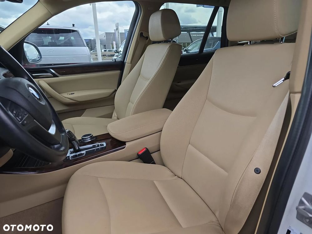 BMW X3 xDrive28i - 10