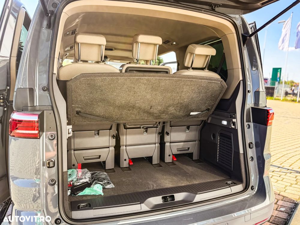 Volkswagen Multivan - 12