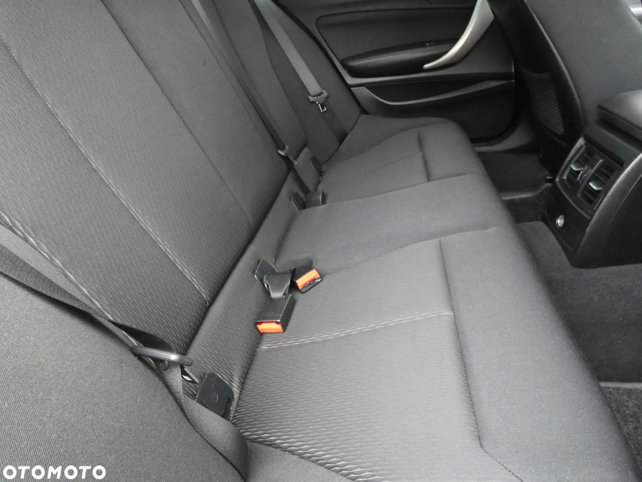 BMW Seria 1 - 19