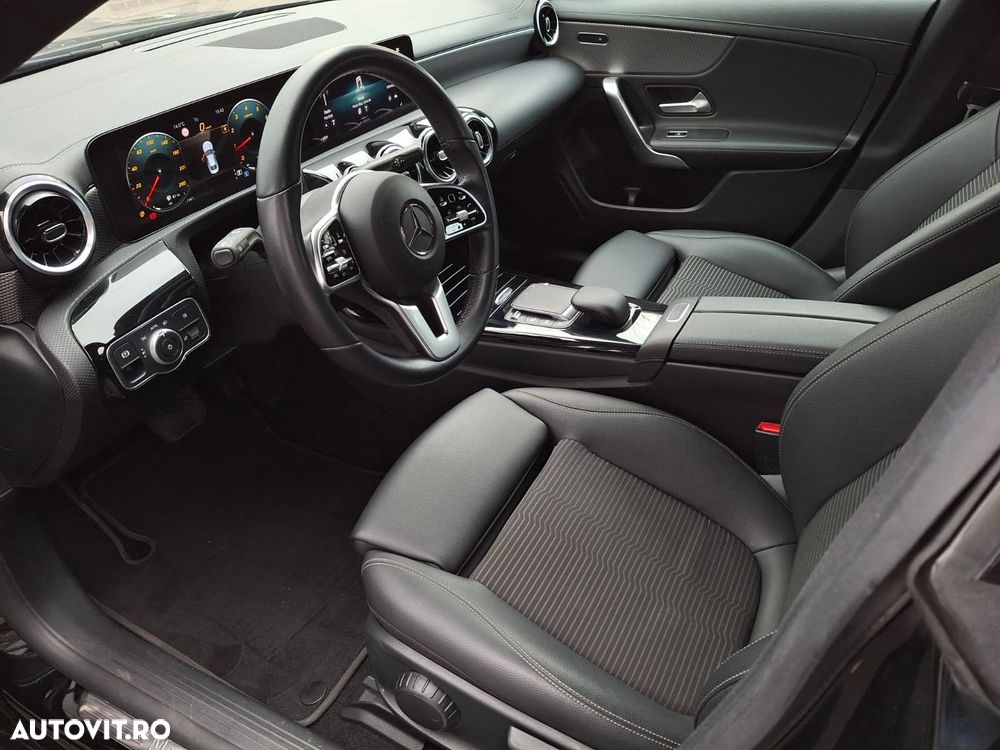 Mercedes-Benz CLA 180 7G-DCT - 13