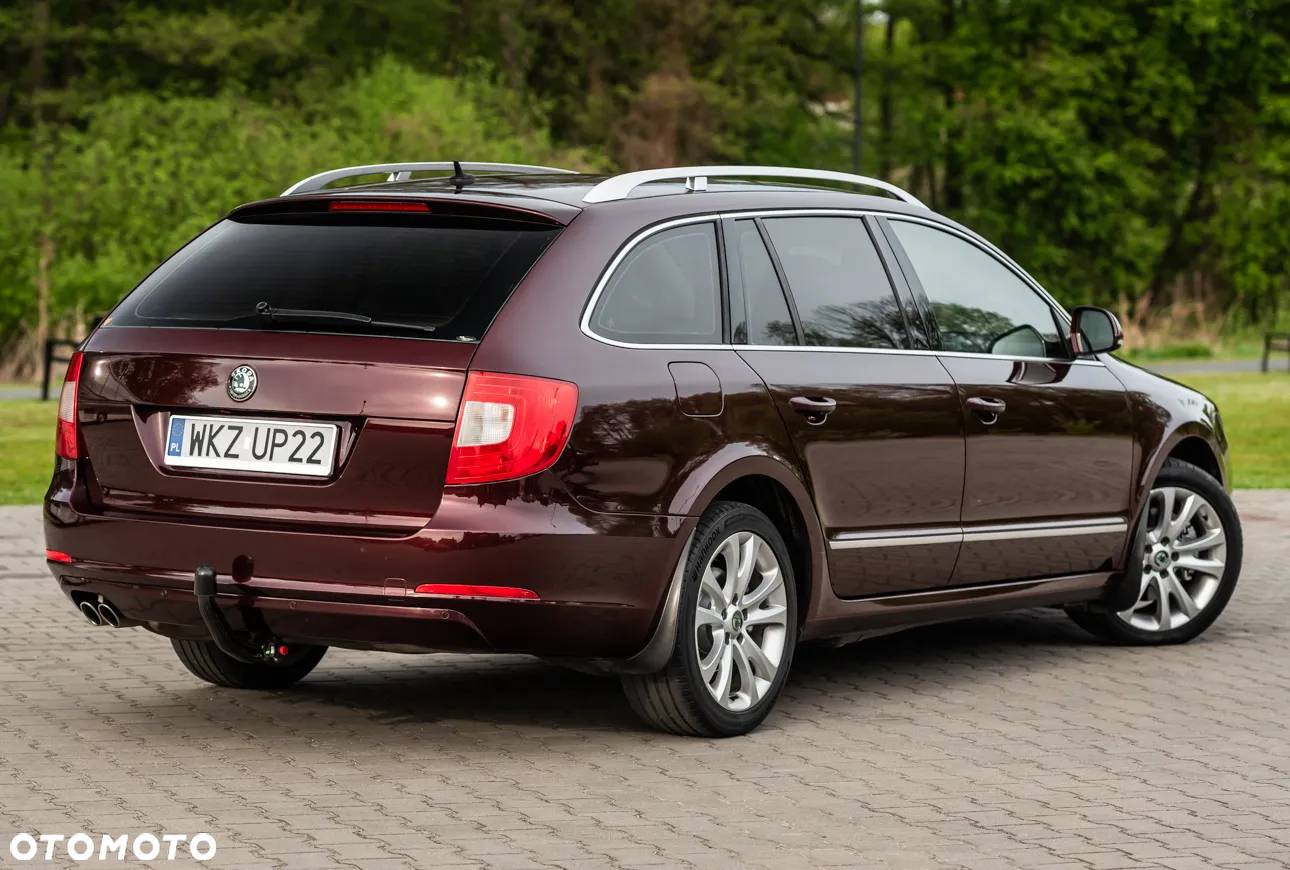 Skoda Superb 2.0 TDI Elegance DSG - 13