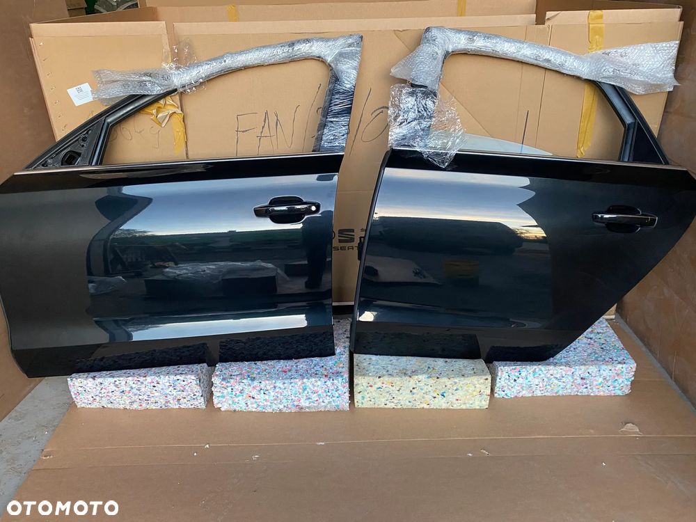 AUDI A8 D4 4H 2016 lift PARA DRZWI LEWE prawe PRZÓD TYŁ w kolor LY9T 88km