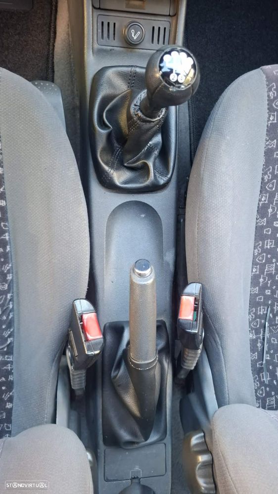 Opel Corsa 1.2 16V City - 12