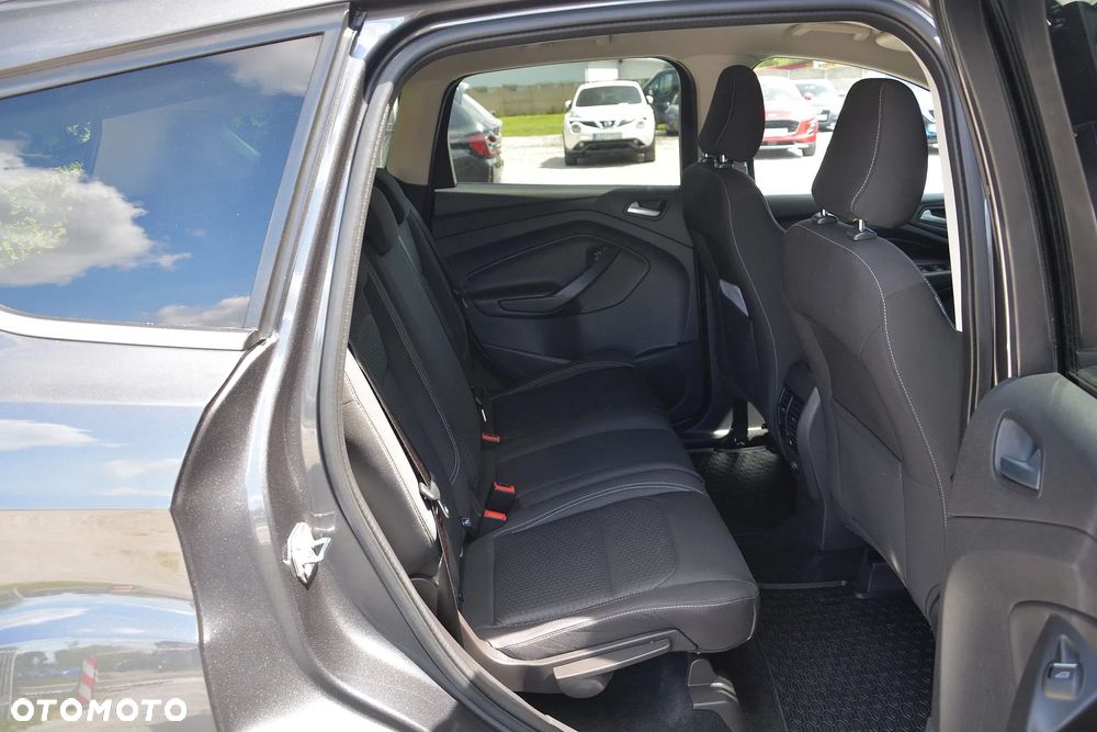 Ford Kuga - 12