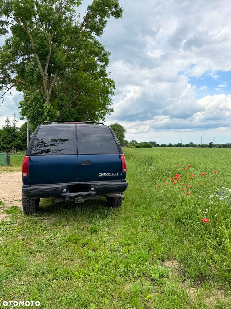Chevrolet Tahoe - 4
