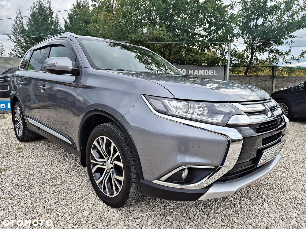 Mitsubishi Outlander 2.0 Invite + 2WD - 3