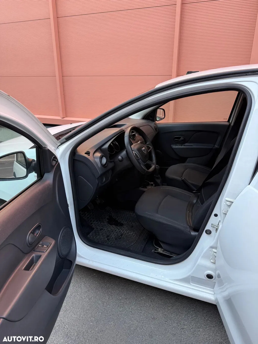Dacia Logan - 5