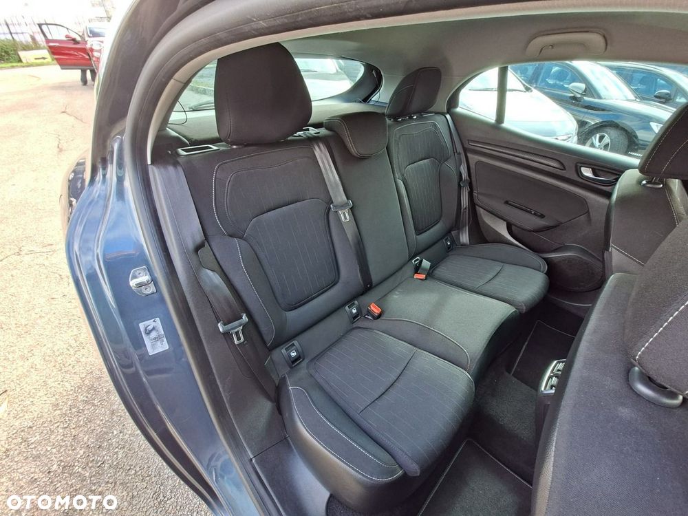 Renault Megane TCe 140 GPF LIMITED - 26