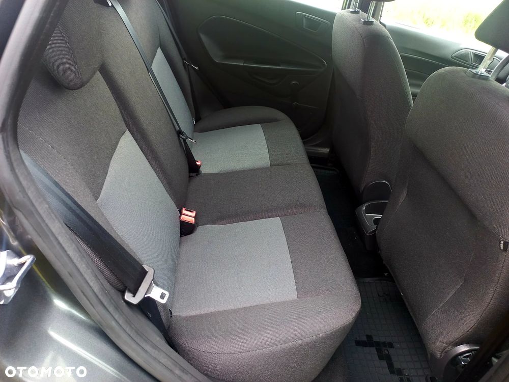 Ford Fiesta 1.25 Celebration - 22