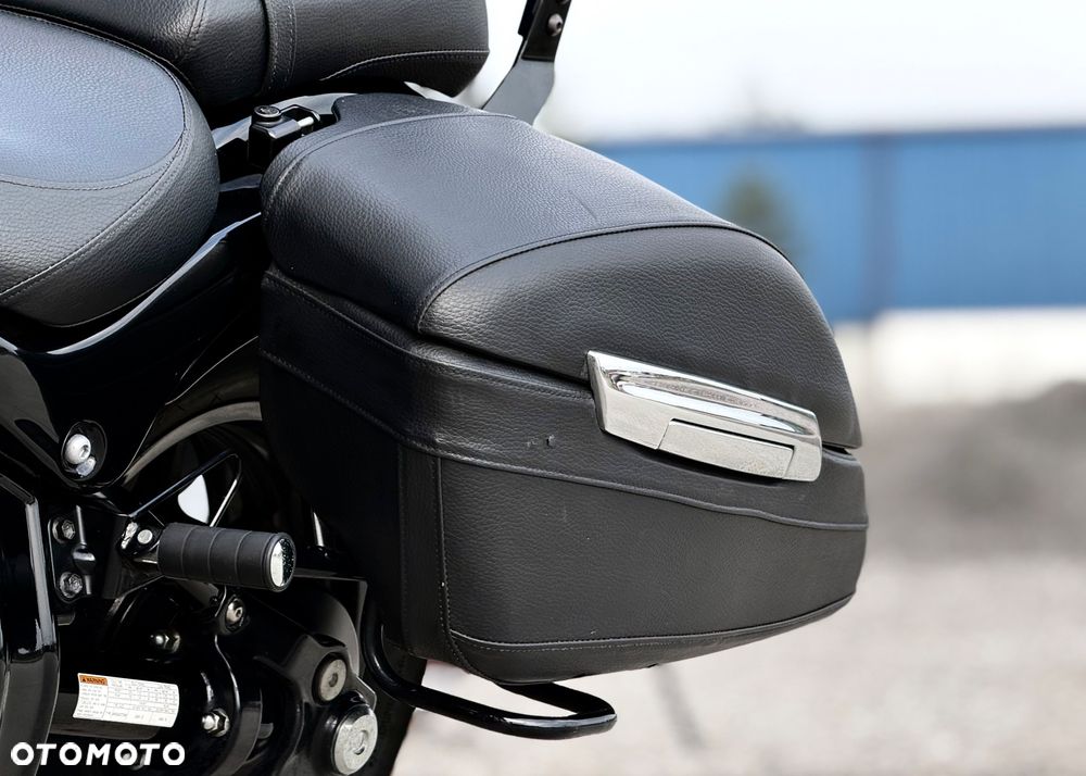 Suzuki Boulevard - 36