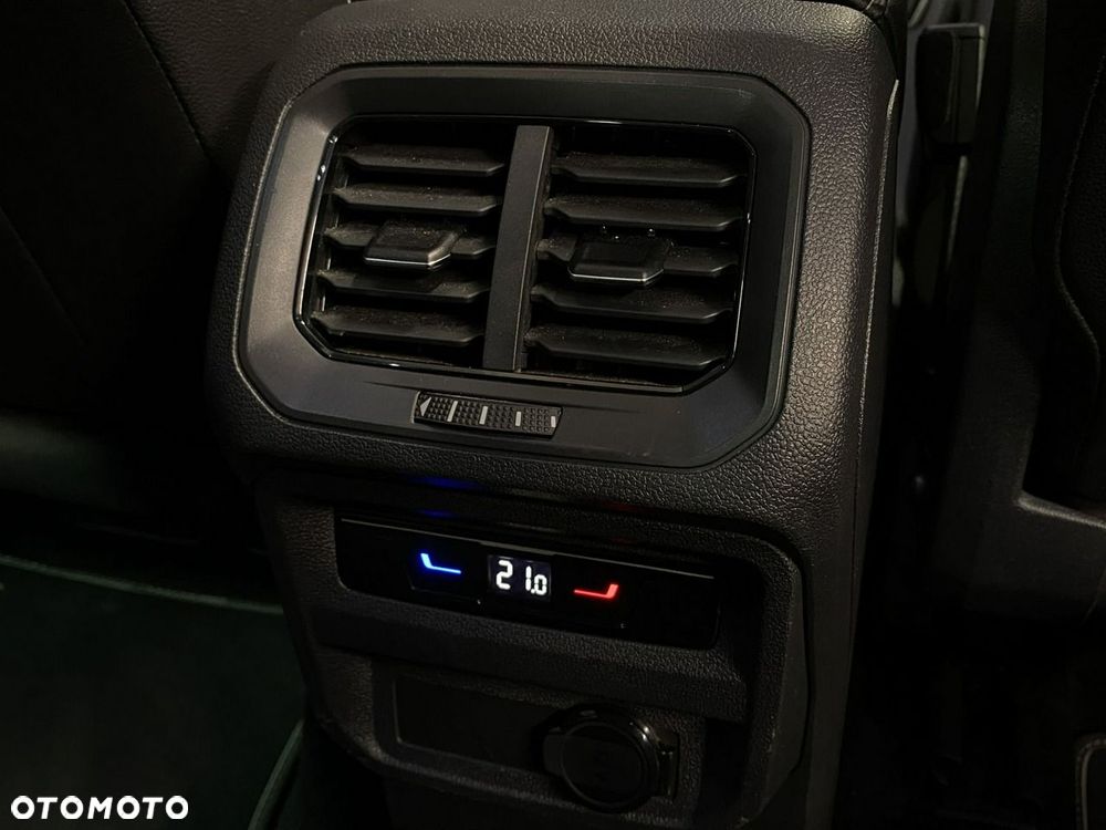 Volkswagen Tiguan - 19