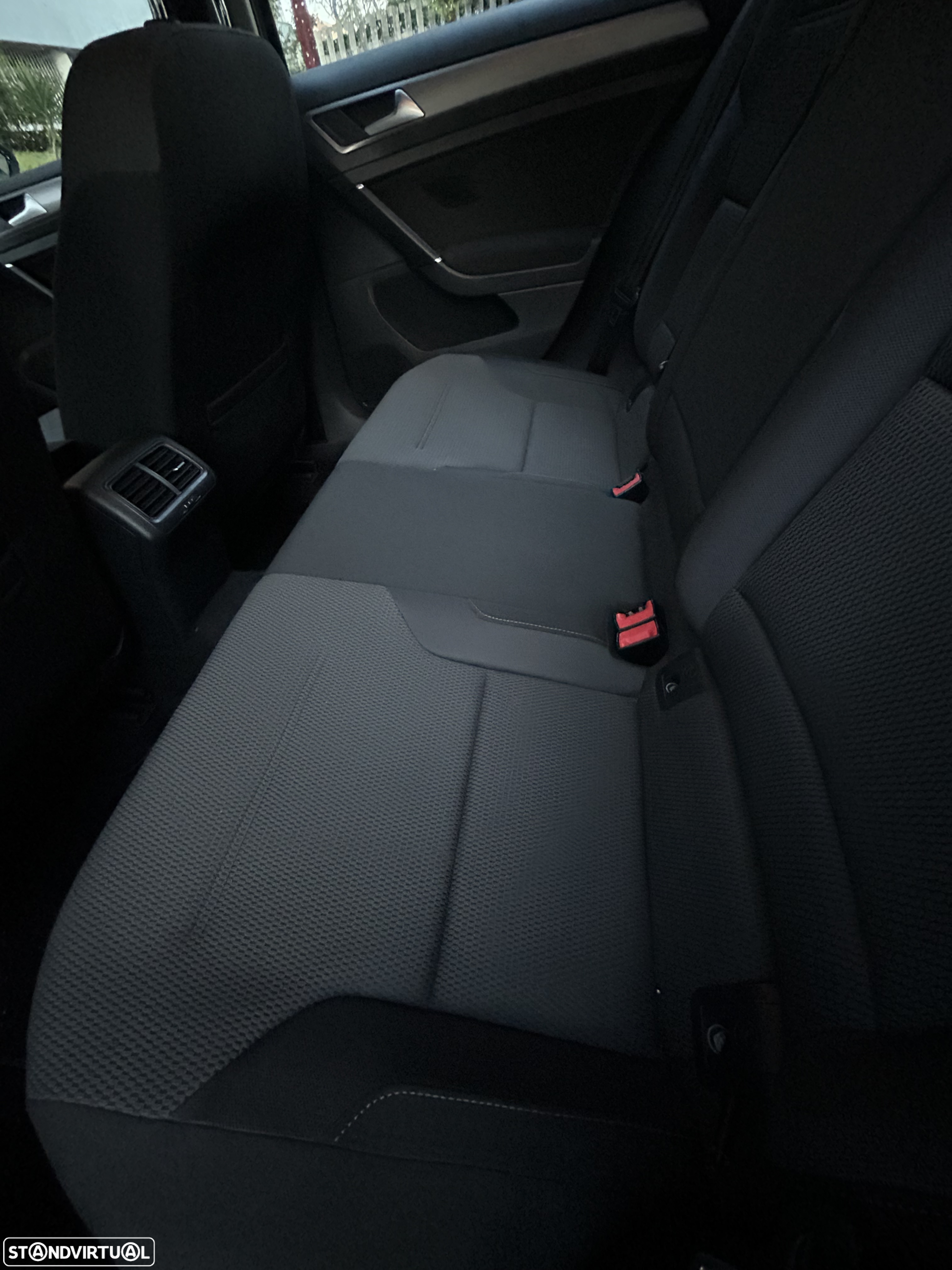 VW Golf 1.6 TDi BlueMotion Trendline - 8