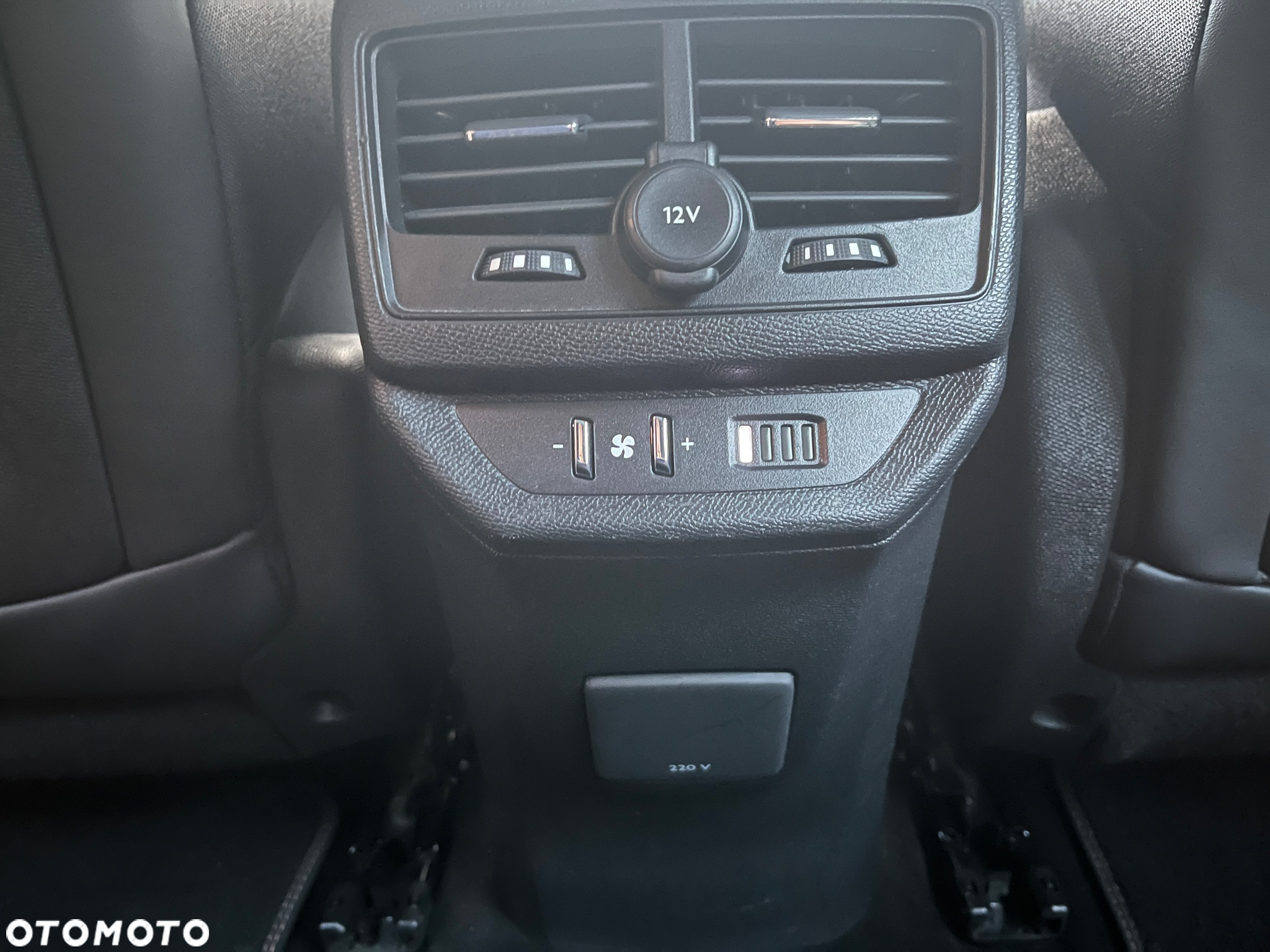 Peugeot 5008 PureTech 180 EAT8 Stop & Start GT - 27