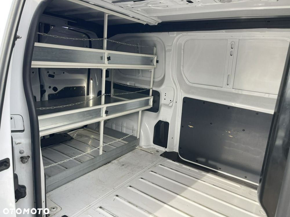 Opel Vivaro - 8
