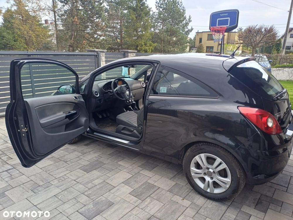 Opel Corsa 1.4 16V Cosmo - 6