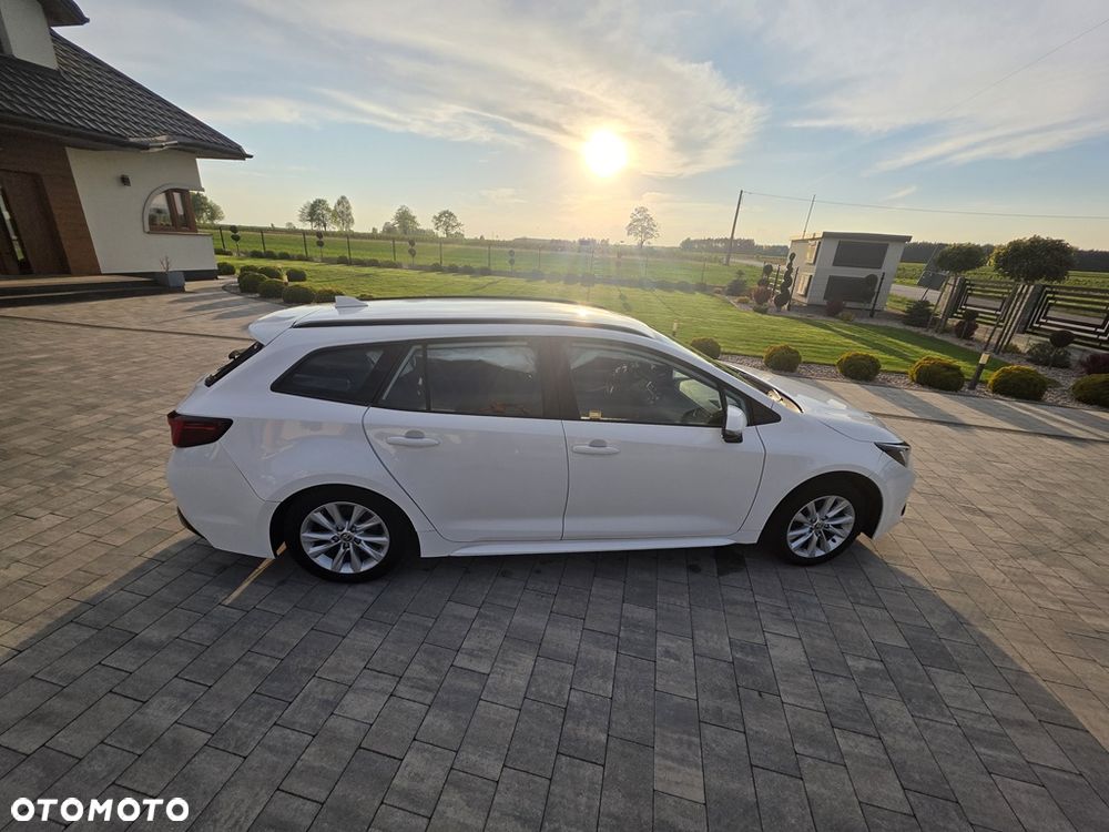Toyota Corolla 1.8 Hybrid Comfort - 10