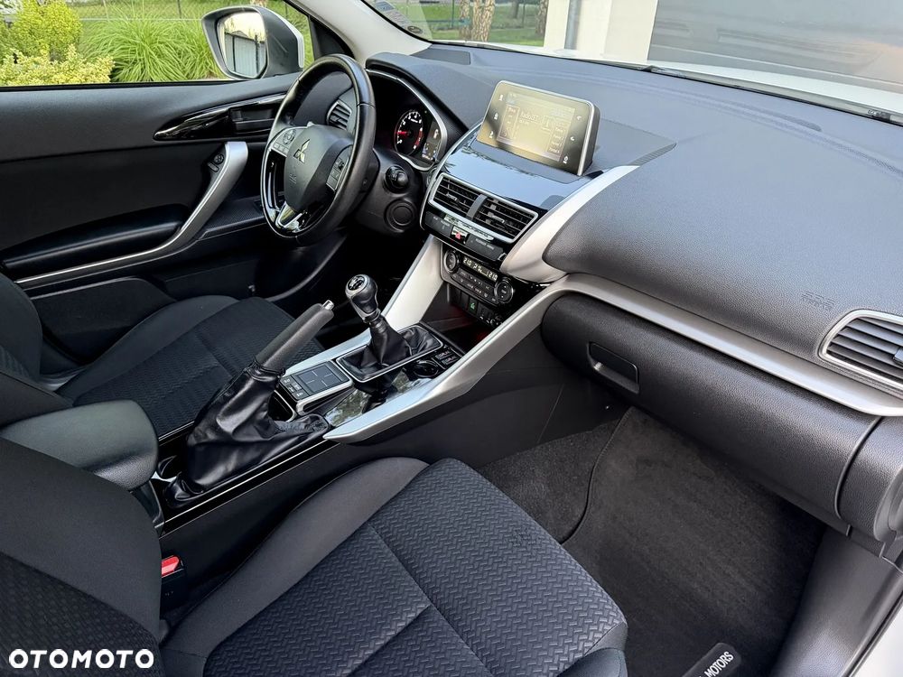 Mitsubishi Eclipse Cross 1.5 T Invite Plus - 25