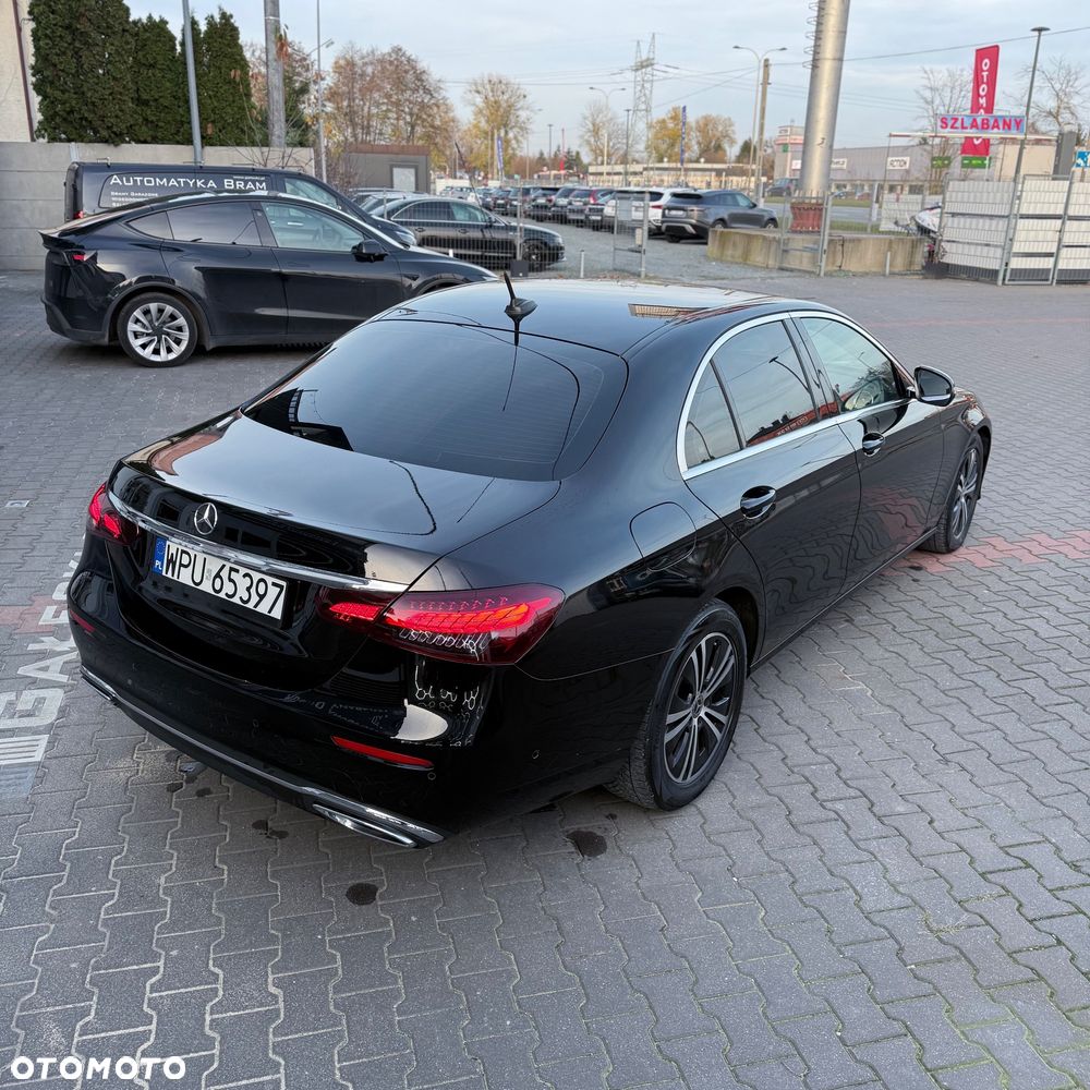 Mercedes-Benz Klasa E 200 d - 22