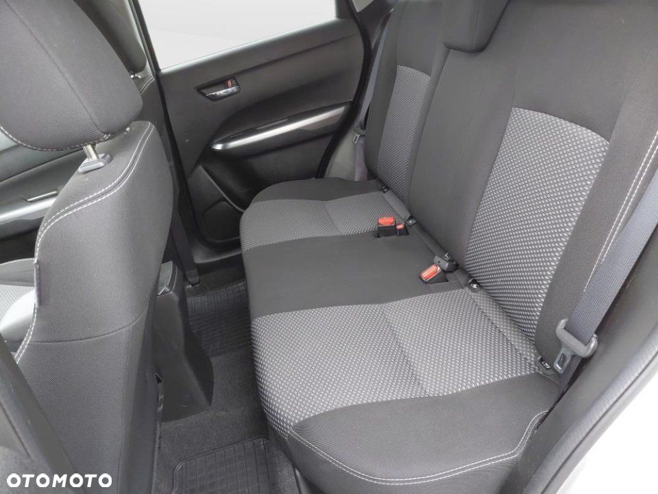 Suzuki Vitara - 11