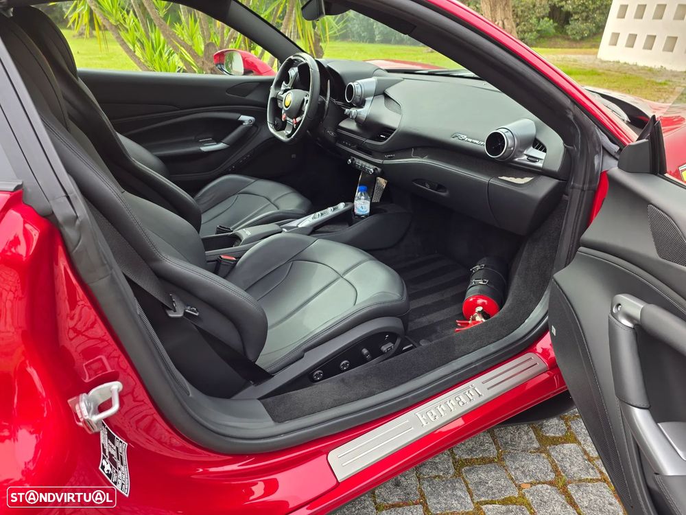 Ferrari F8 Tributo 3.9 Twin-Turbo V8 - 16