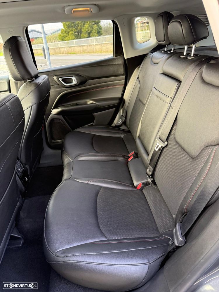 Jeep Compass 1.3 TG Trailhawk - 17