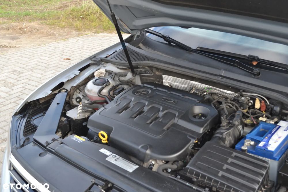 Volkswagen Passat 2.0 TDI SCR Comfortline - 17