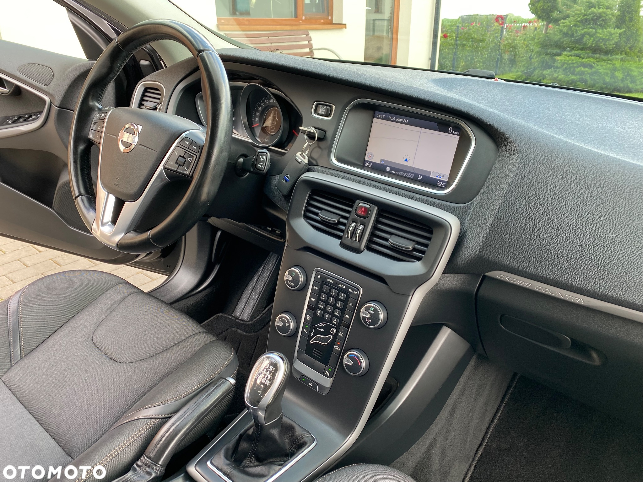 Volvo V40 Cross Country D3 Momentum - 8