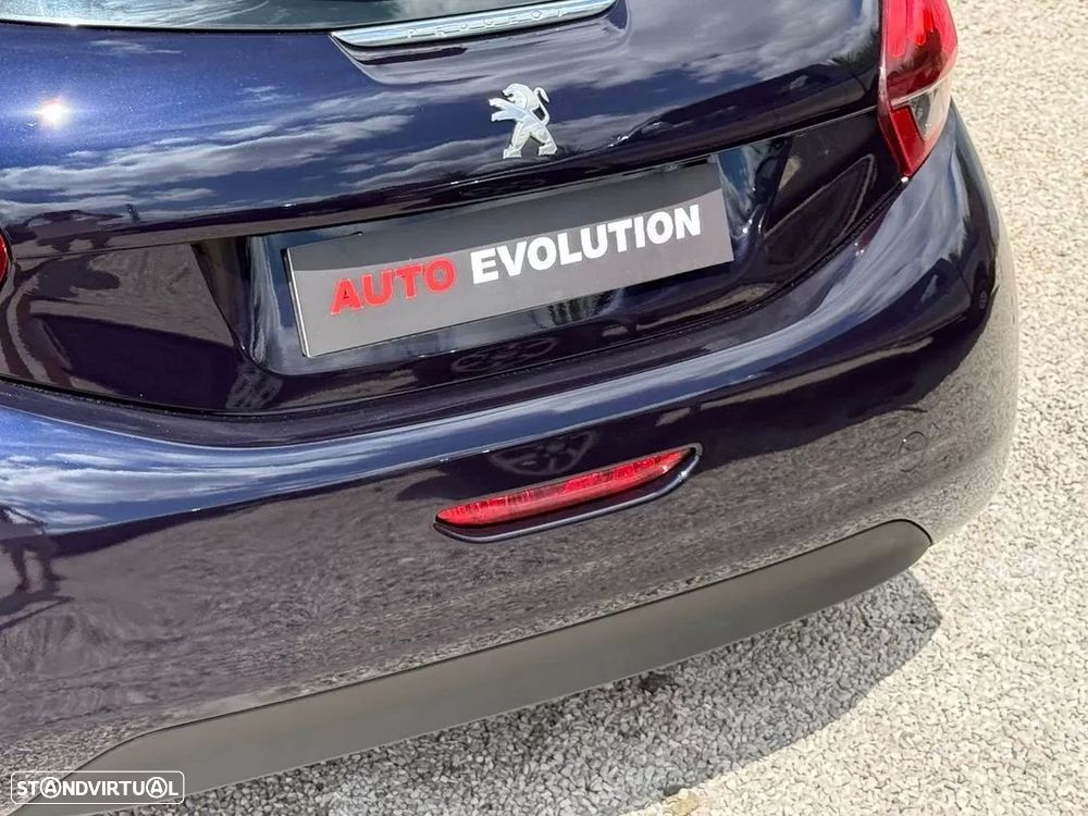 Peugeot 208 1.6 BlueHDi Style - 12