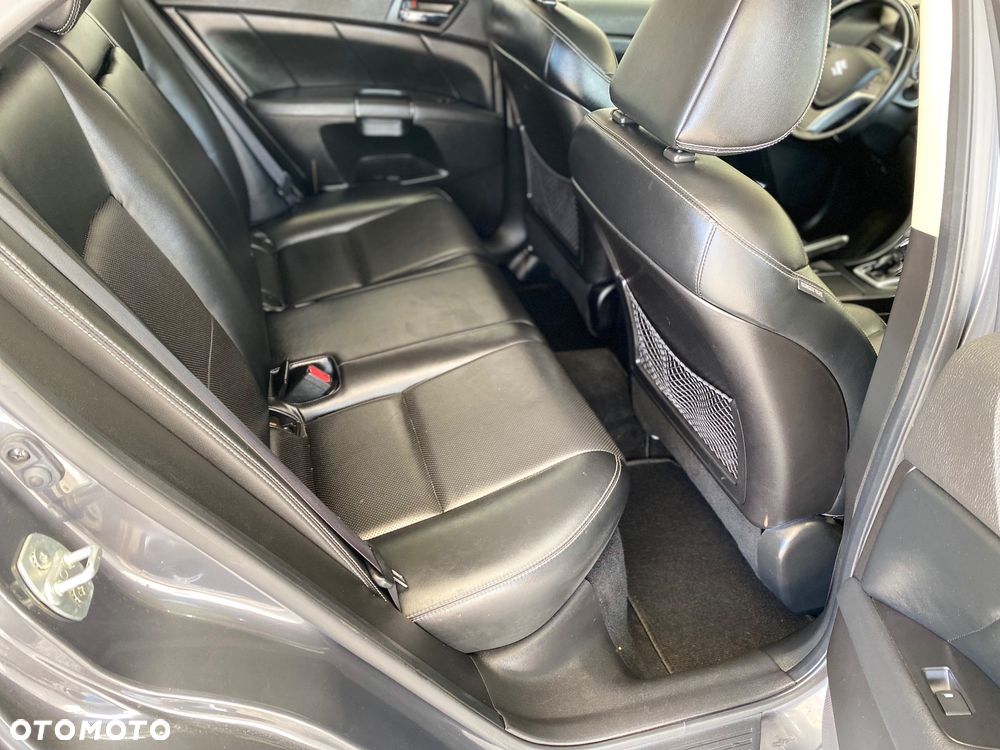 Suzuki Kizashi 2.4 Sport 4WD CVT - 15