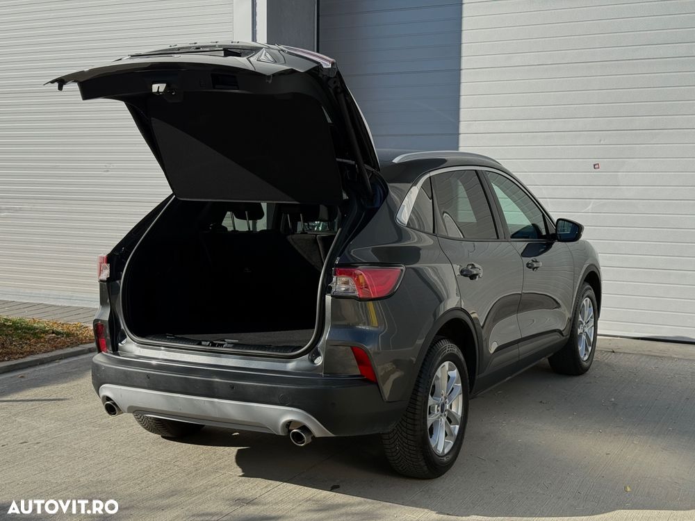 Ford Kuga 2.0 TDCi 2x4 Aut. Cool & Connect - 13