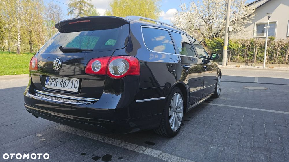 Volkswagen Passat 2.0 TDI Comfortline R-Style - 10
