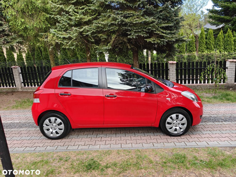 Toyota Yaris - 30