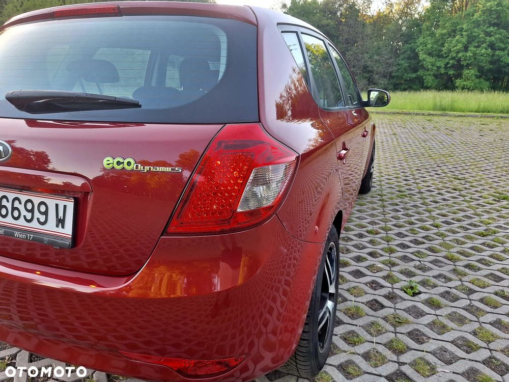 Kia Ceed 1.4 CVVT ISG Spirit - 11