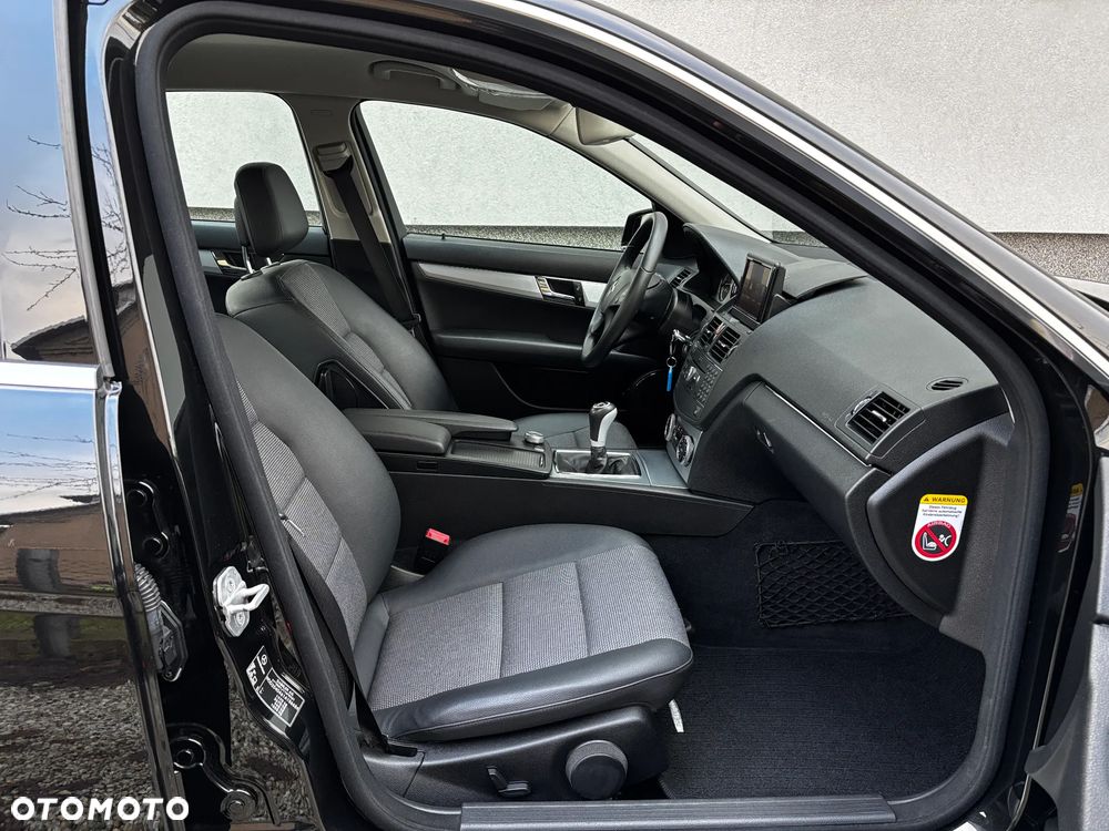 Mercedes-Benz Klasa C 180 Kompressor Avantgarde - 12