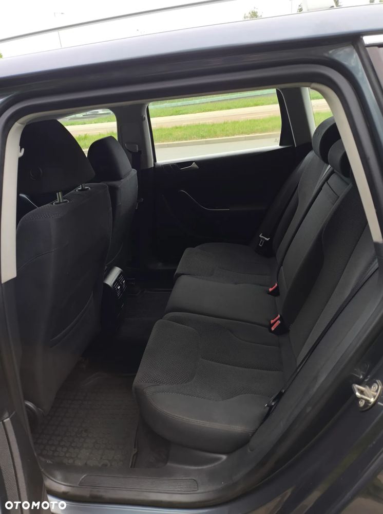 Volkswagen Passat 1.9 TDI Comfortline - 7