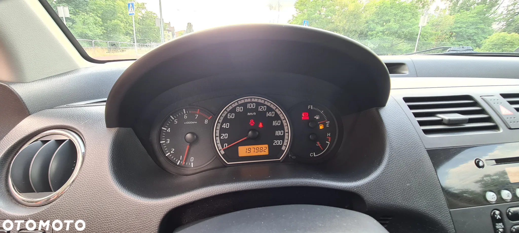 Suzuki Swift - 11