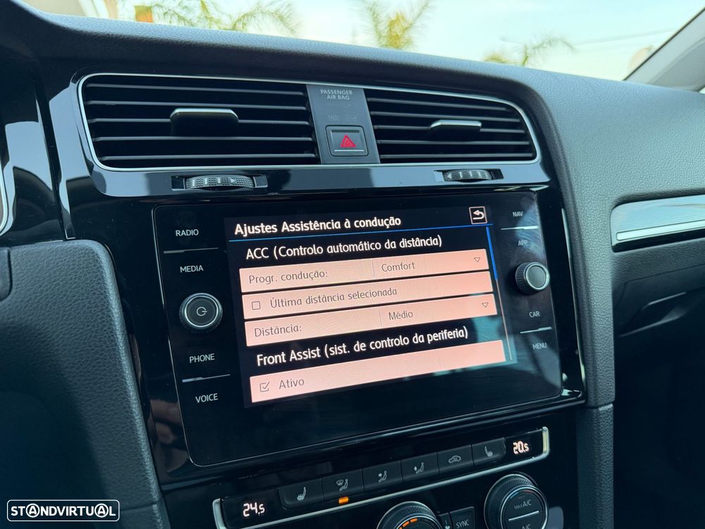 VW Golf Variant 1.6 TDi R-Line - 14