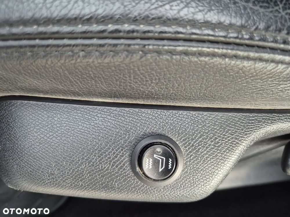 Peugeot 308 SW 1.6 BlueHDi Allure S&S - 12