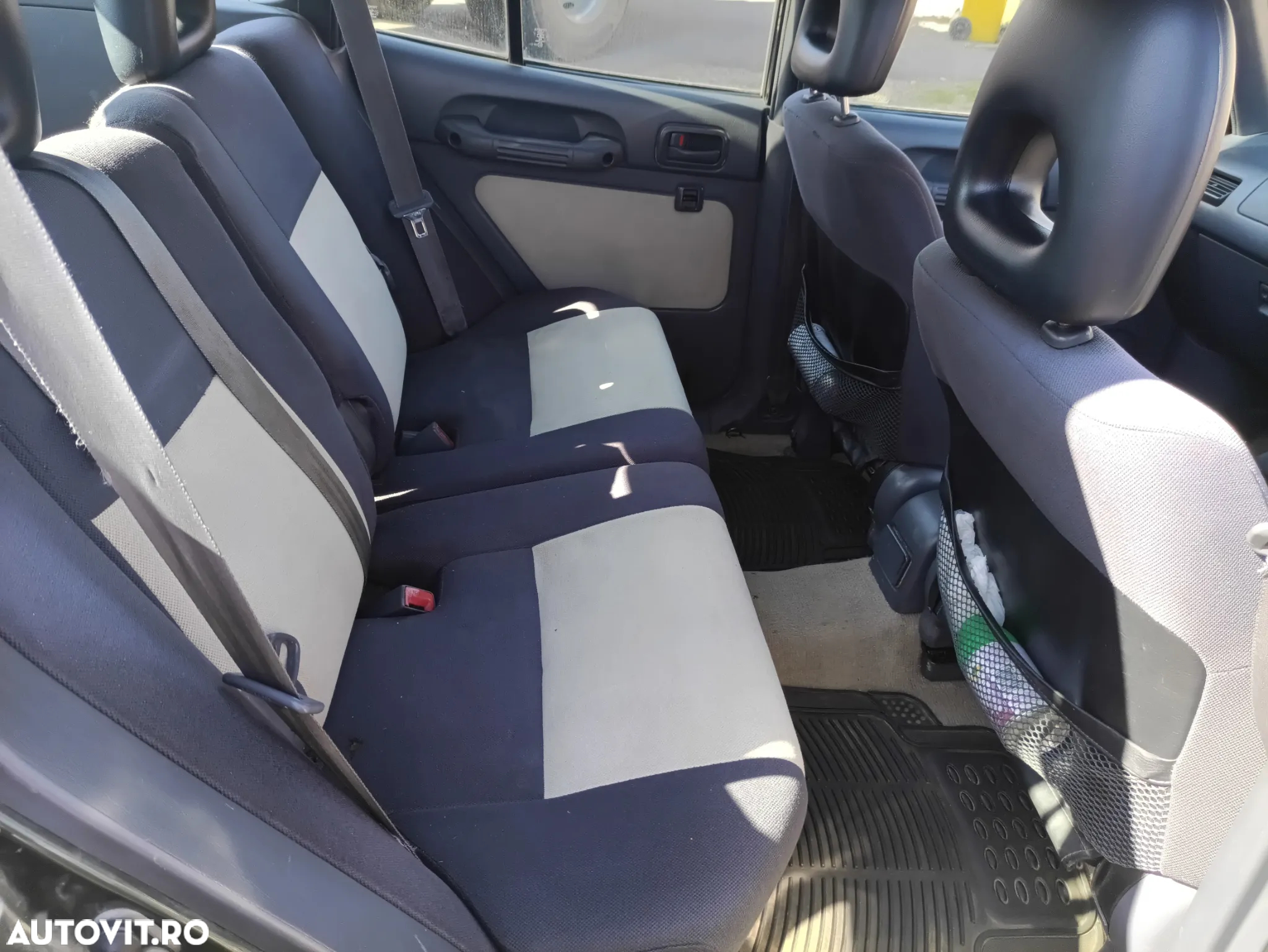 Toyota RAV4 - 12