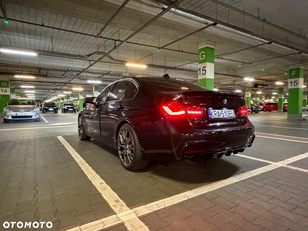 BMW Seria 3 328i - 3